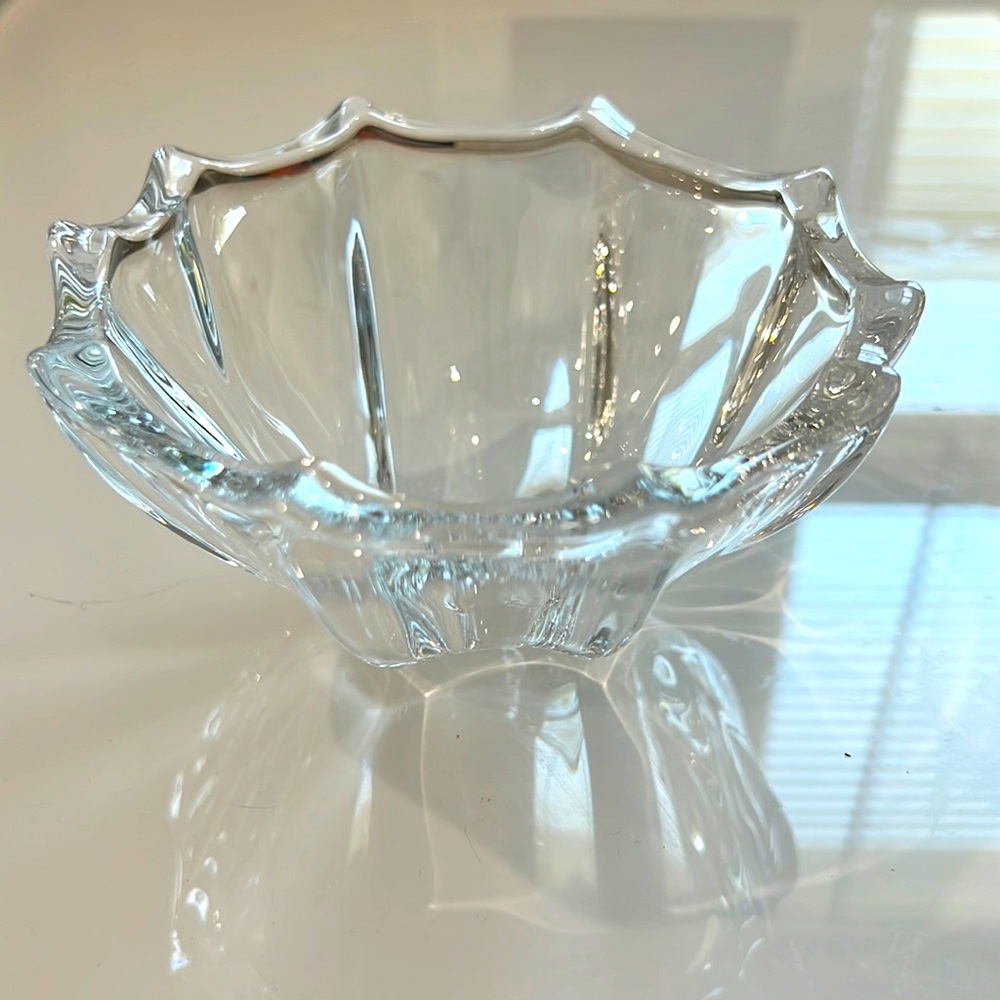 Vintage glass nut bowl
